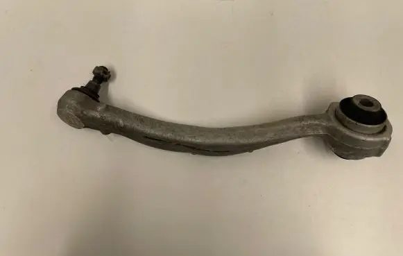 Mercedes-Benz C W204 Front lower control arm/wishbone 20445