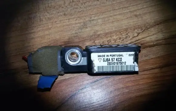 Mazda 6 Airbag deployment crash/impact sensor gj6a57kc0