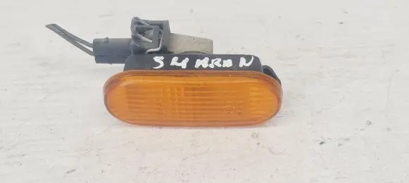 Front fender indicator light