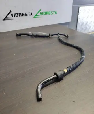 Audi A4 S4 B8 8K Fuel return line/hose 928301276