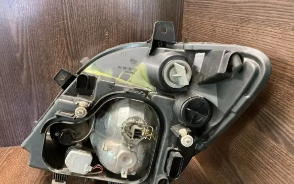 Mercedes-Benz Sprinter W907 W910 Headlight/headlamp 9068200261 24738200