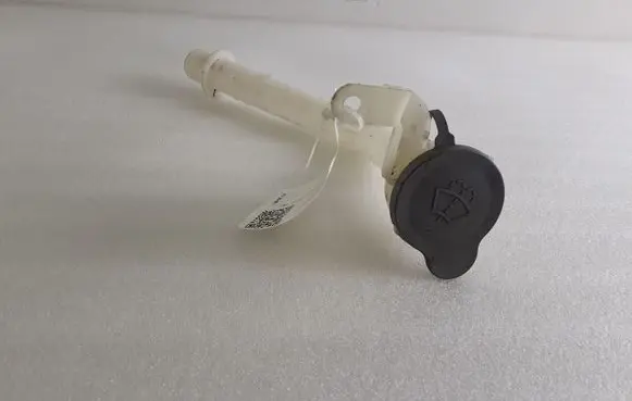 Nissan Qashqai Window washer liquid tank fill tube E9011037 001056