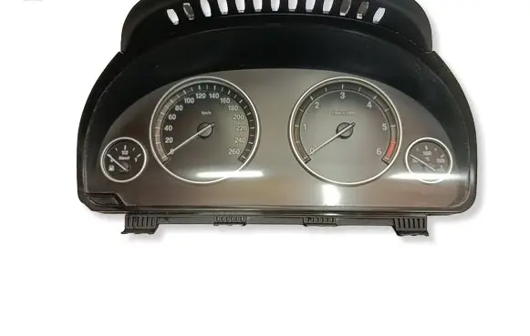 BMW 5 F10 F11 Speedometer (instrument cluster) 25811511 2339303 9291414