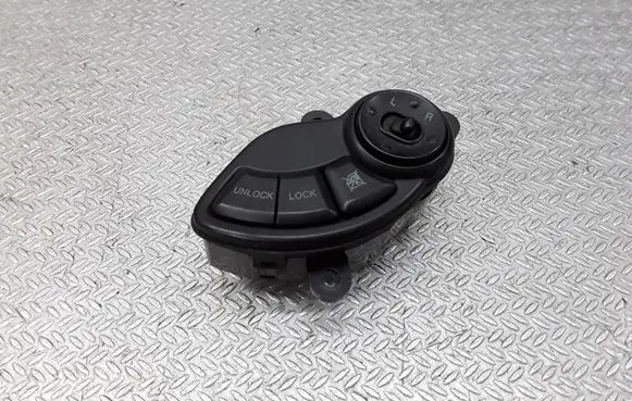 Hyundai Santa Fe Wing mirror switch 9353026000