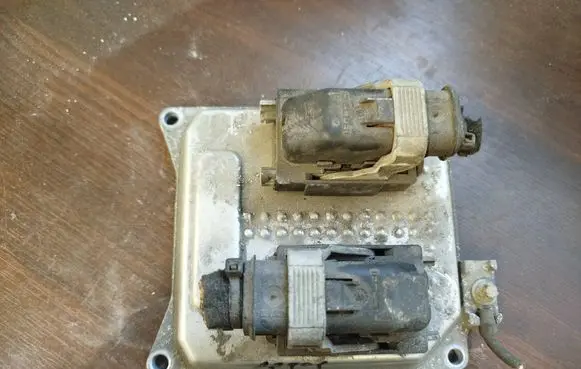 Opel Astra J Engine control unit/module 55568735