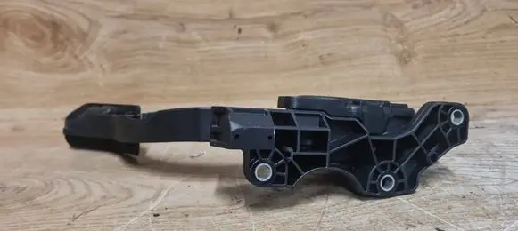 Volvo V70 Accelerator throttle pedal 6G929F836BD