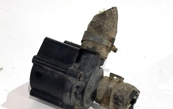 Volkswagen Transporter - Caravelle T6 Oil filter mounting bracket 5Q0965561B