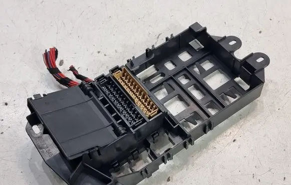 Audi A6 S6 C6 4F Fuse box set 4F0971845