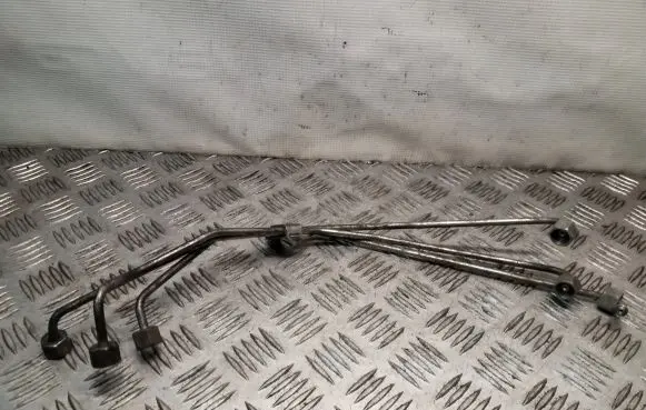 Audi A4 S4 B6 8E 8H Fuel injector supply line/pipe 