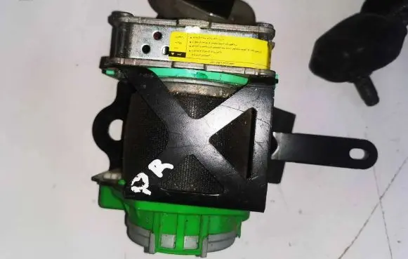 Toyota Yaris Front seatbelt TEAF2EF027P 045505