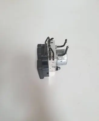 Mercedes-Benz GLA W156 ABS Pump A0004313900