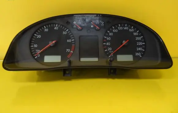 Volkswagen PASSAT B5 Speedometer (instrument cluster) 3B1919860A