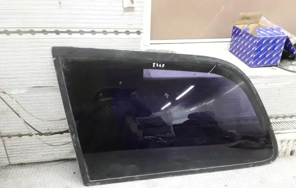 KIA Joice Rear side window