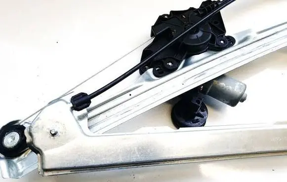 Mazda CX-30 Sliding door window regulator with motor CR01543F