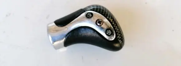 Hyundai Elantra Gear lever shifter trim leather/knob
