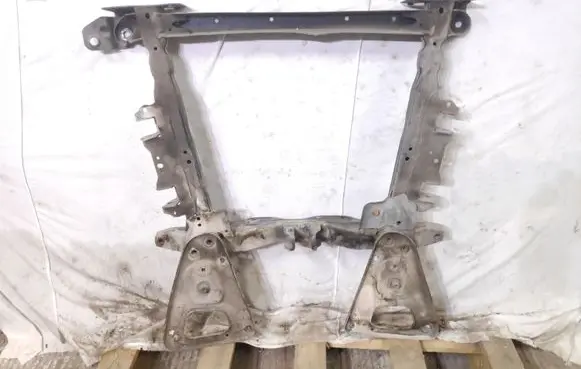 Renault Twingo II Front subframe 135A834C 152D859G