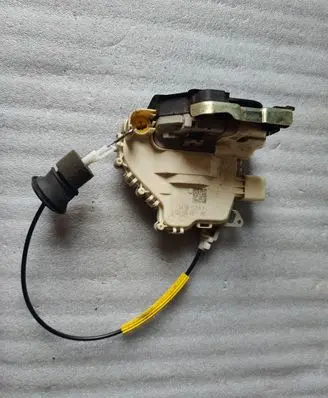 Audi Q5 SQ5 Front door lock 8J1837015C