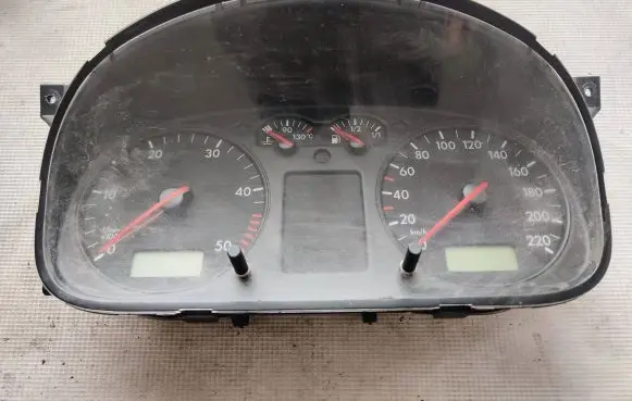 Speedometer (instrument cluster)
