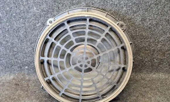 Audi A6 S6 C7 4G Front door speaker 4G2035415