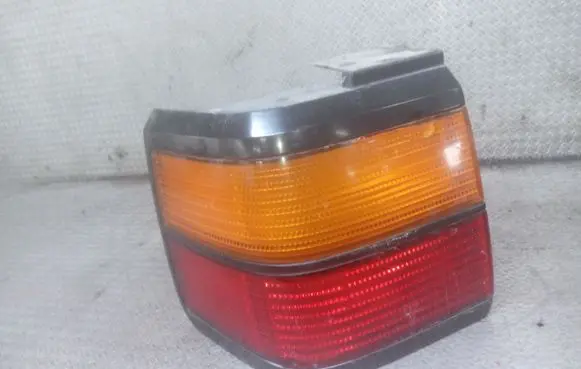 Volkswagen PASSAT B3 Rear/tail lights 357945111