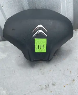 Steering wheel airbag