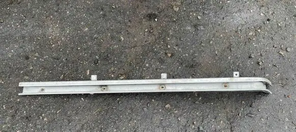 Volkswagen Transporter - Caravelle T5 Sliding door bottom rail 7H3843872AA