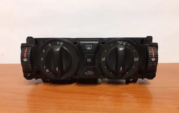 Mercedes-Benz E W210 Interior fan control switch 9140010258 4849