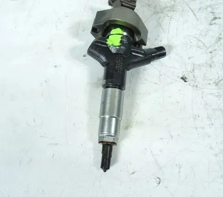 Subaru Legacy Fuel injector 16613AA030