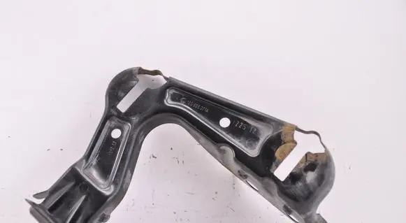 Skoda Octavia Mk2 (1Z) Headlight/headlamp mounting bracket 1Z0805071A