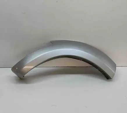 Fender trim (molding)