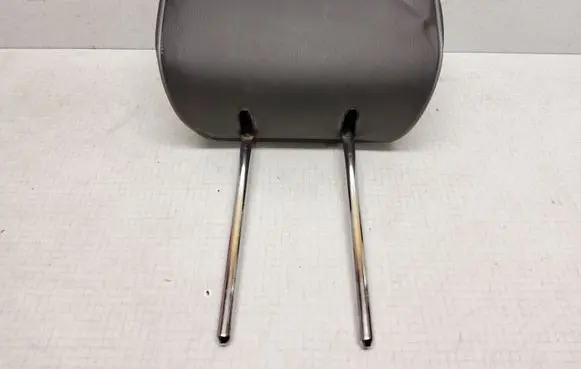 Mercedes-Benz E W210 Front seat headrest 