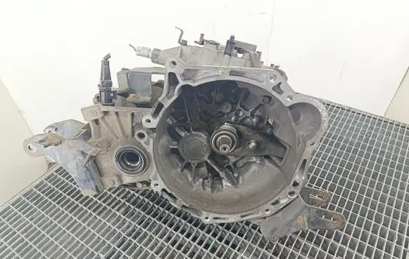 KIA Ceed Manual 5 speed gearbox R181773
