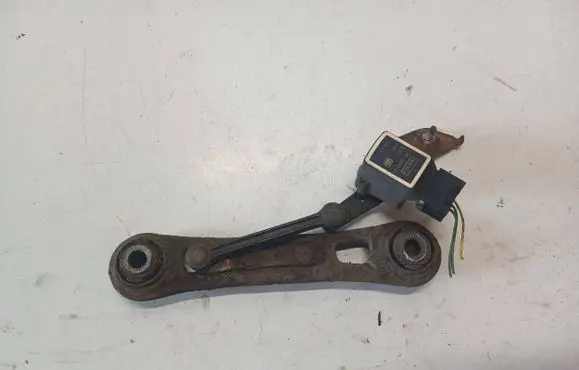 Volvo XC60 Headlight/headlamp level sensor 7G9N3C492AA