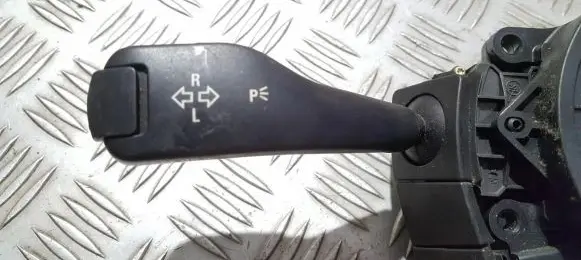 BMW 5 E39 Indicator stalk 8363668 01104010