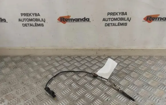 Mercedes-Benz E W211 Exhaust gas temperature sensor A0051531128