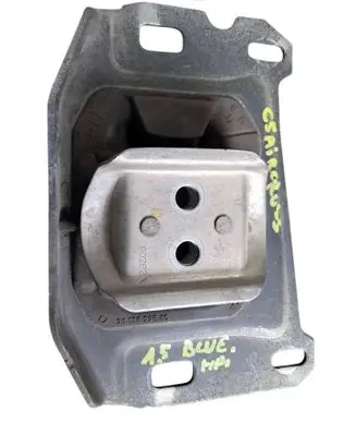 Citroen C5 Aircross Gearbox mount 9813699680