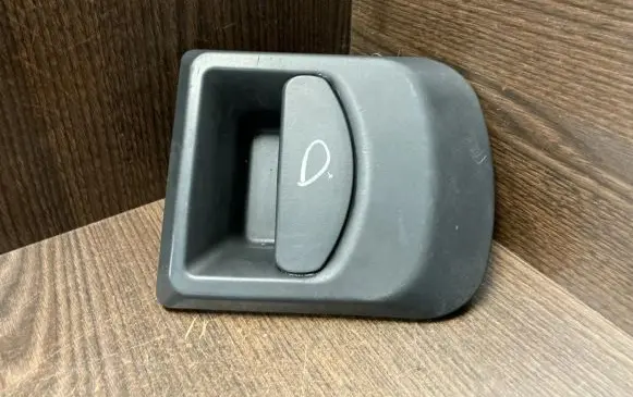 Iveco Daily 3rd gen Front door exterior handle 14525 99489590