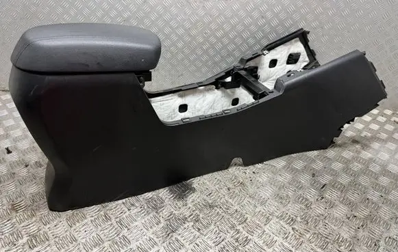 KIA Sportage Center console 