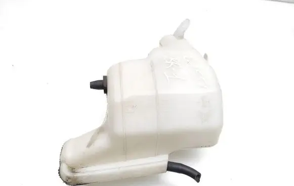 Mitsubishi ASX Windshield washer fluid reservoir/tank 