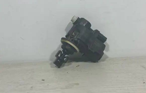 Toyota Yaris Cross Headlight level adjustment motor 90013783