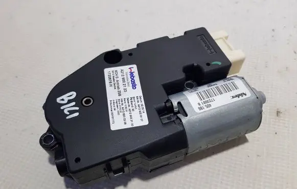 Mercedes-Benz E W212 Sunroof motor/actuator A2129002123FFG A2129002123