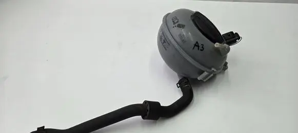 Audi A3 S3 8V Coolant expansion tank/reservoir