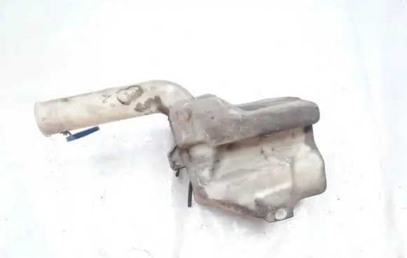 Honda Civic Windshield washer fluid reservoir/tank