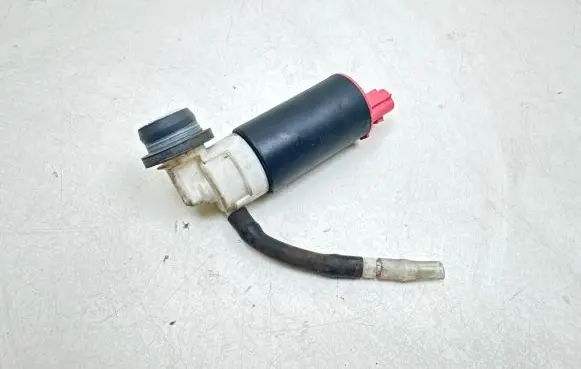 Toyota Corolla Verso AR10 Windscreen/windshield washer pump