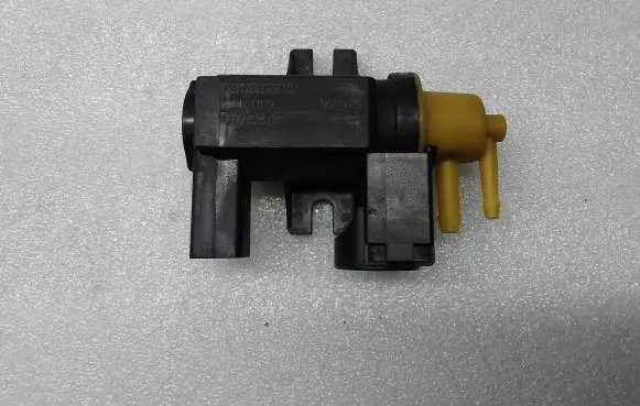 Volvo XC90 Turbo solenoid valve 31401109 16T075 70232503