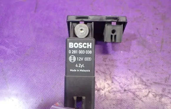 Skoda Octavia Mk2 (1Z) Other relay 0281003038