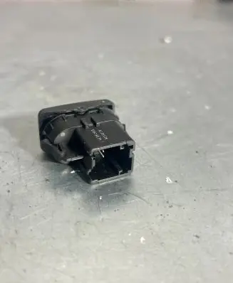 Ford Focus Electric window control switch 7M5T14529AA 03163720