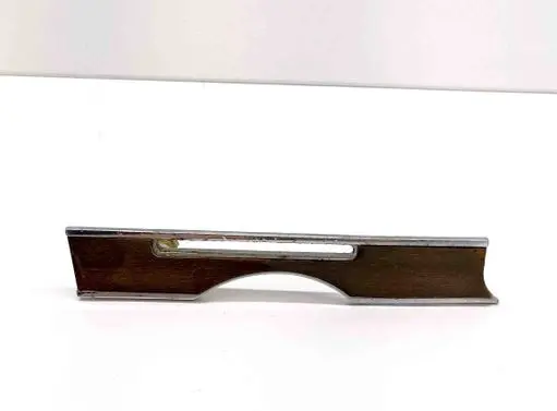Dashboard glove box trim