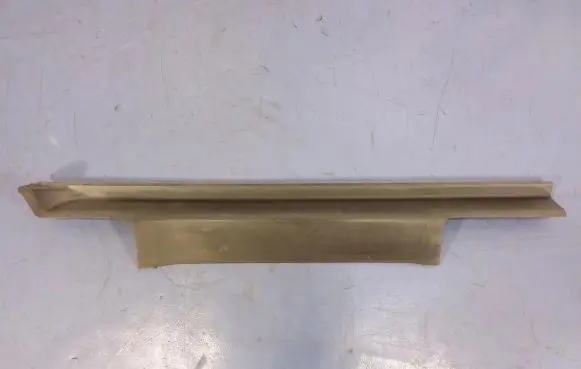 Mercedes-Benz R W251 Other sill/pillar trim element A2516800535