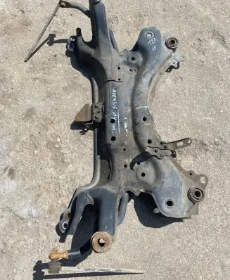 Toyota Avensis T270 Front subframe